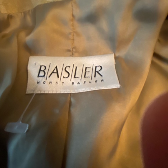 NWOT Vintage Basler Gold Patterned Jacket Size 38/Medium - Picture 7 of 9